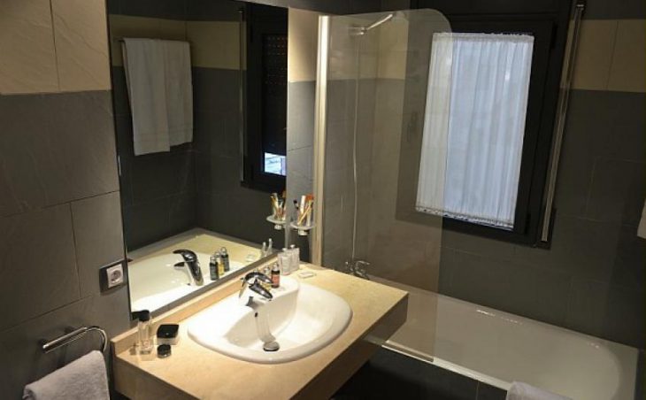 Residence Andorra Sunari Peretol, Bathroom